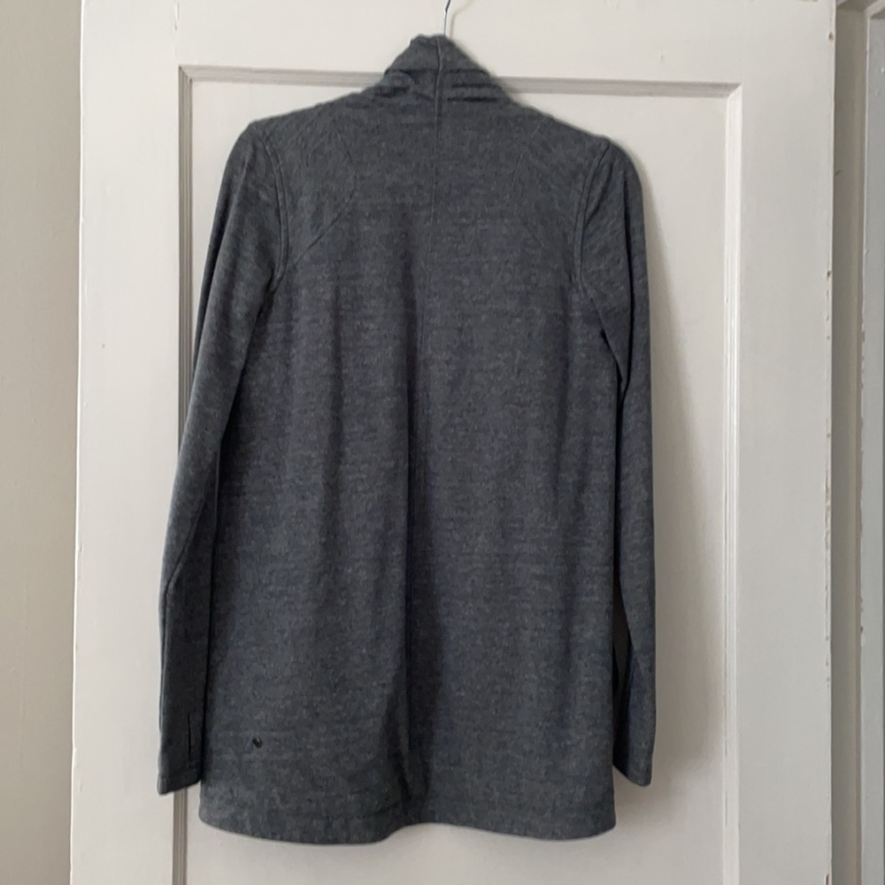 Lululemon - Picture 2 of 4